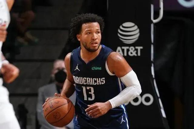 [NBA]字母哥32分15篮板 雄鹿主场大胜独行侠.