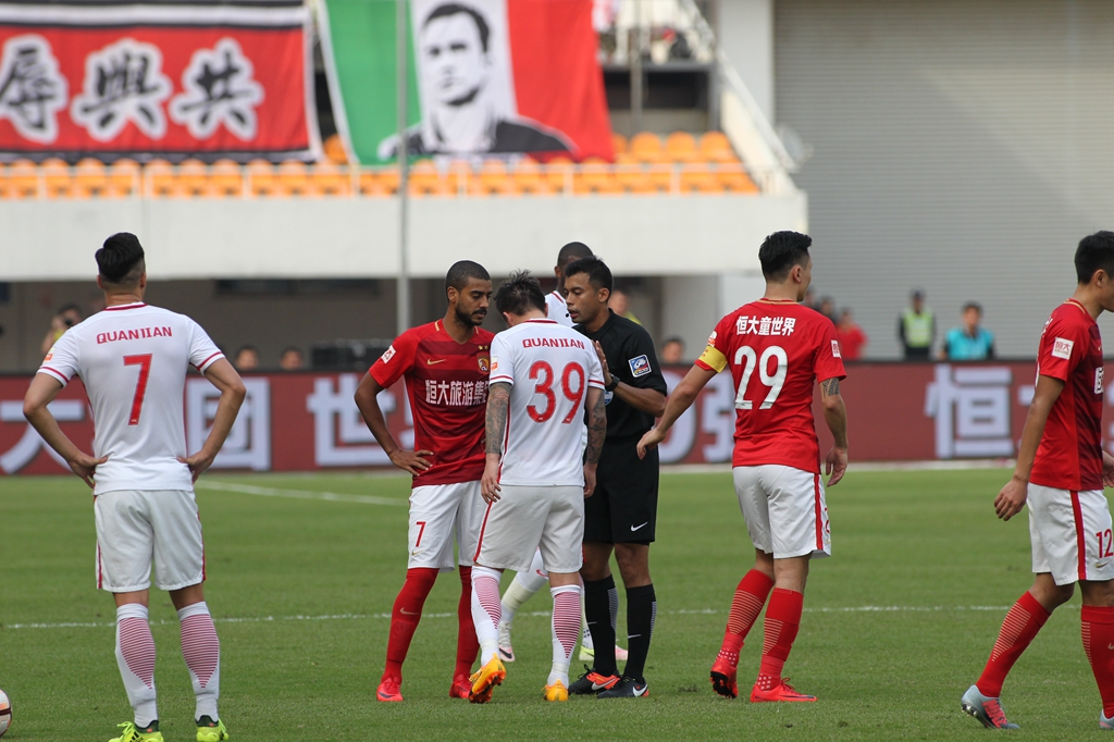 配合定位球 配合定位球